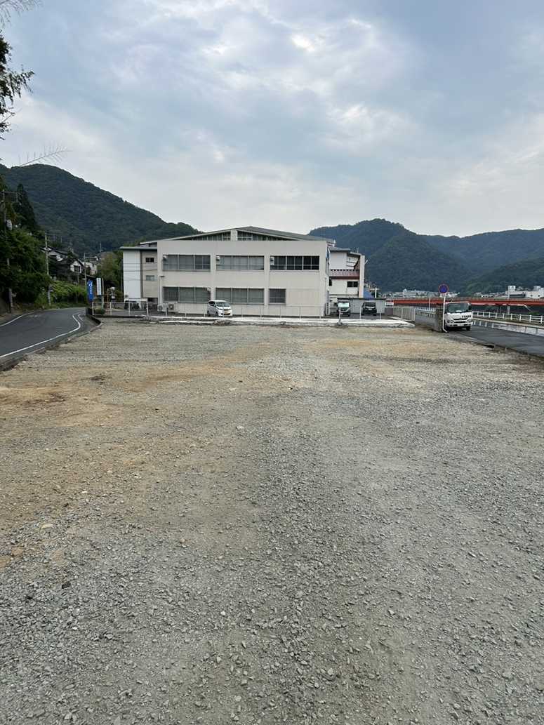 アーバンホール高梁解体工事の画像